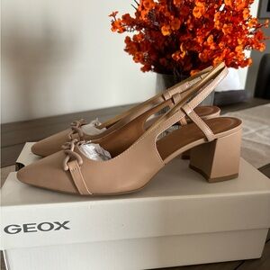 Like new Geox Coronilla Pump.